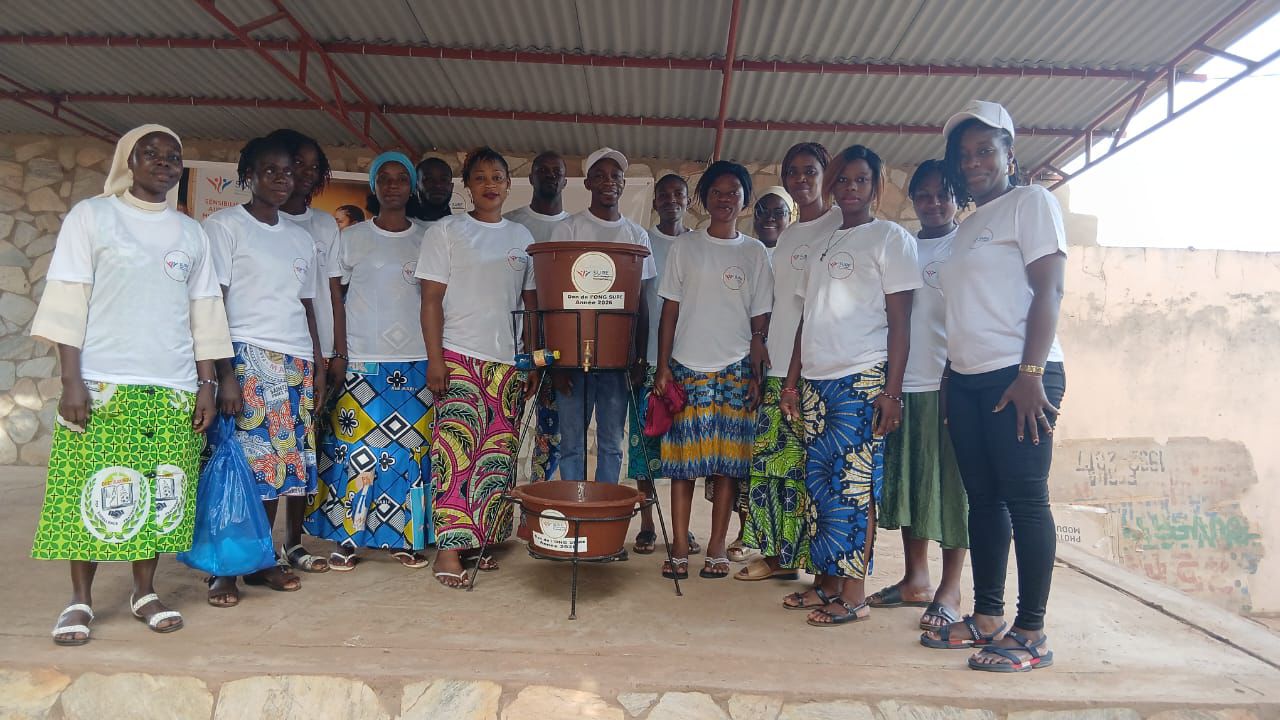 remise de kits pédagogique (1/4)